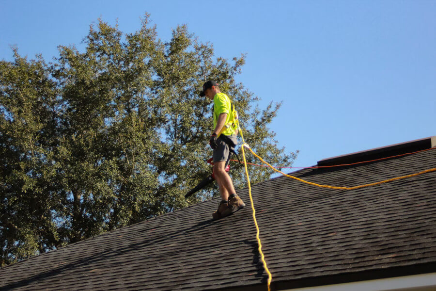 Repairing a roof in a harness