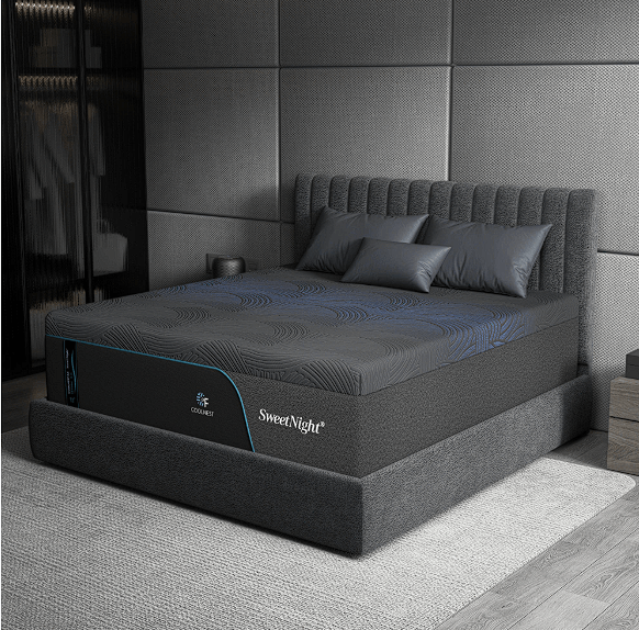 Choosing a cooling mattress that still supports the back. Image by Sweetnight.com