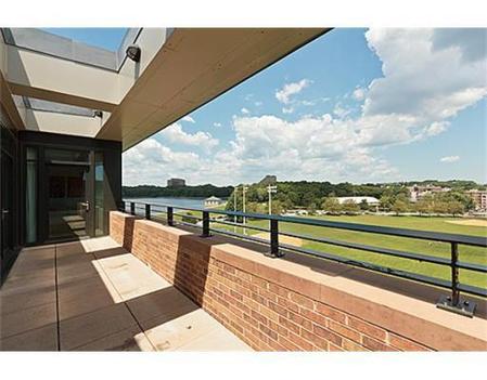 BOSTON - BRIGHTON - 2 BEDROOM -  2.5  BATHROOM - $1295000  -