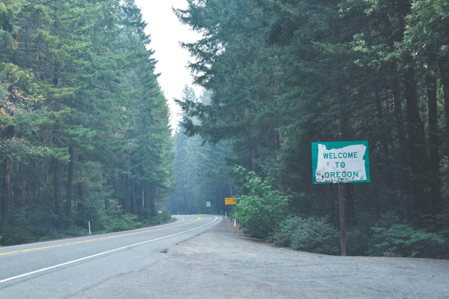 welcome to Oregon sign