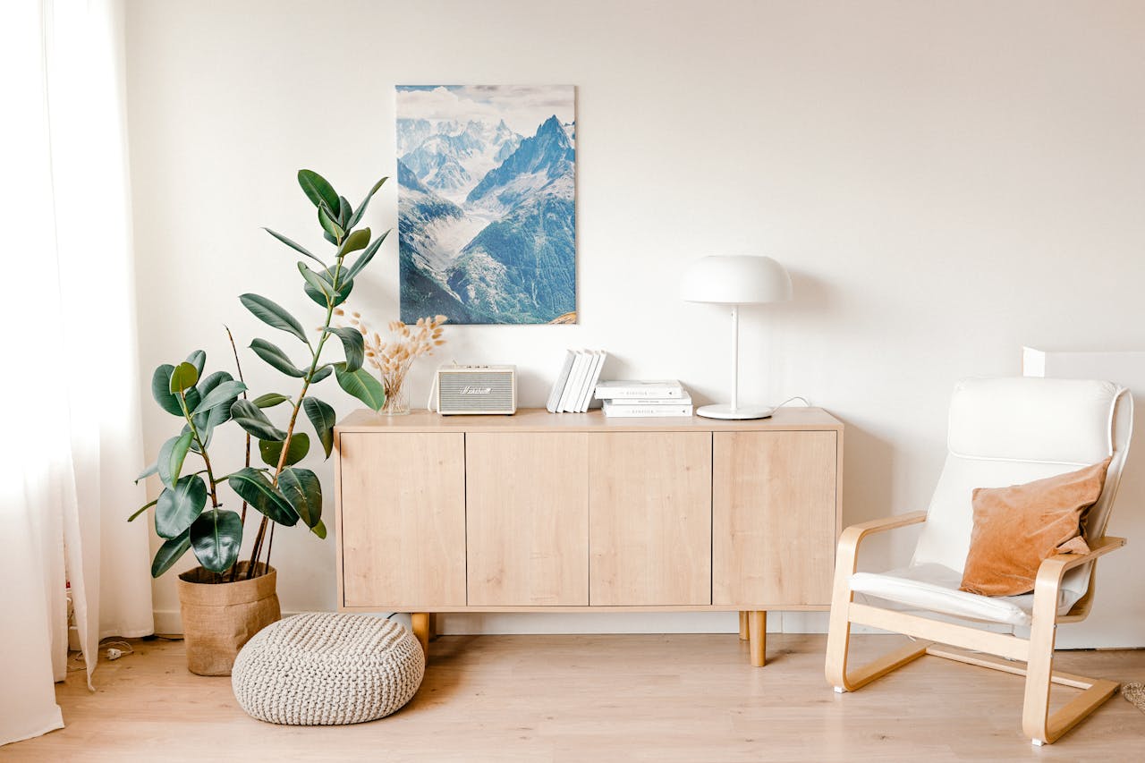Modern livingroom. Image by Pexels.