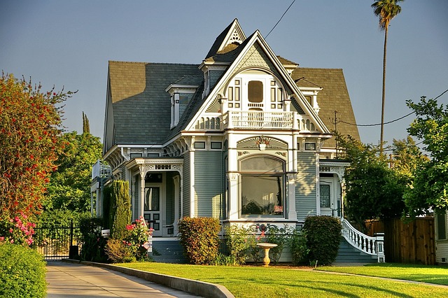 Greek Revival style house