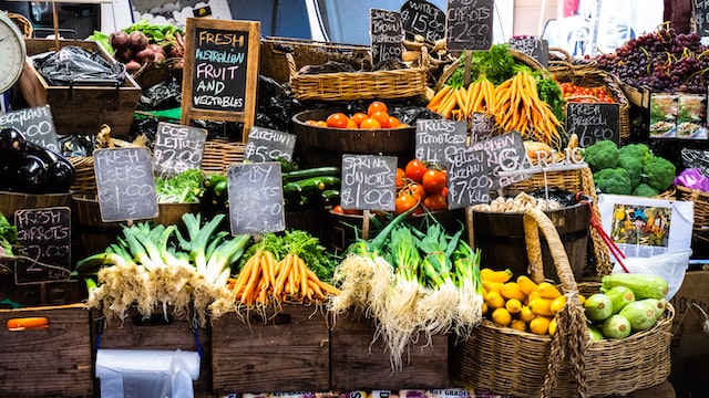 farmers market, fresh vegetables