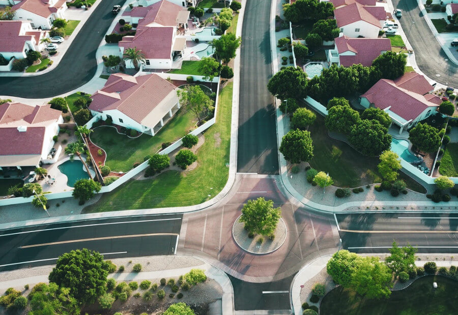 Birdsview of huses, streets