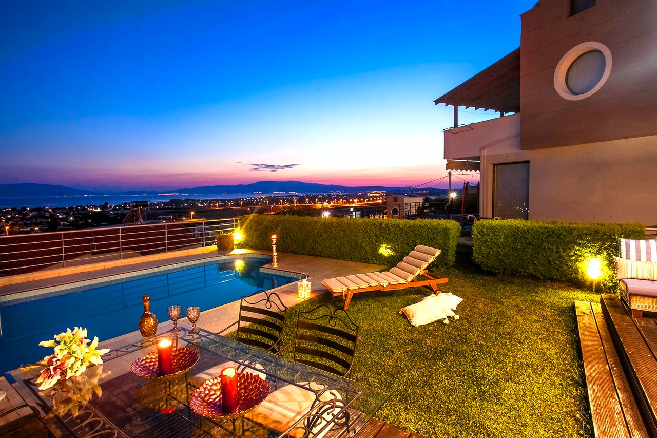 modern house, pool, oceanview