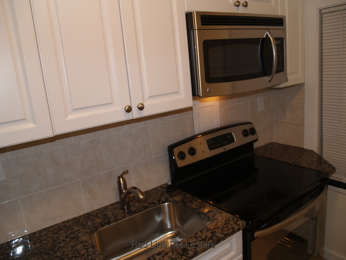 1 bedroom apartment in Arlington - Red Line Real Estate