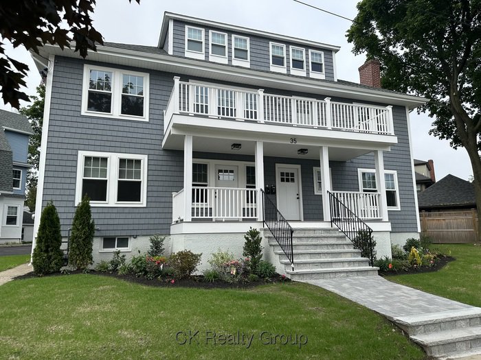 Gorgeous Multi-Level Apt. on Trapelo Road - Avail. 7/1!