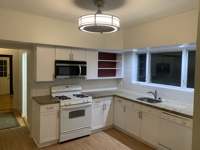 4 bedroom apartment in Somerville - Tufts University Area - Advantage Realty, LLC - Cambridge