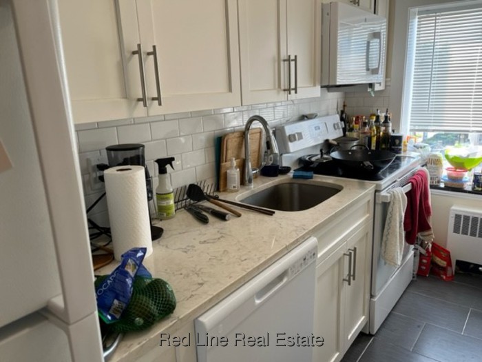 1 bedroom apartment in Arlington - Red Line Real Estate