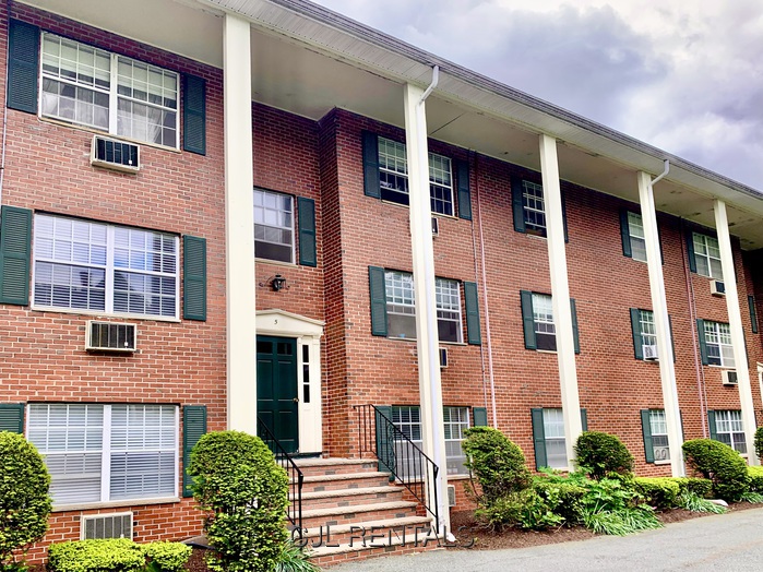1 bedroom apartment in Arlington - CJL Rentals & Property Management