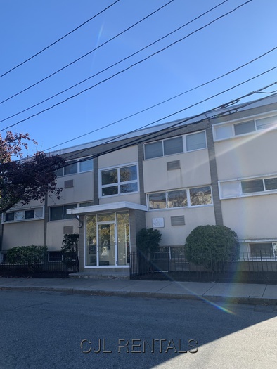 1 Bed Apartment in Waltham